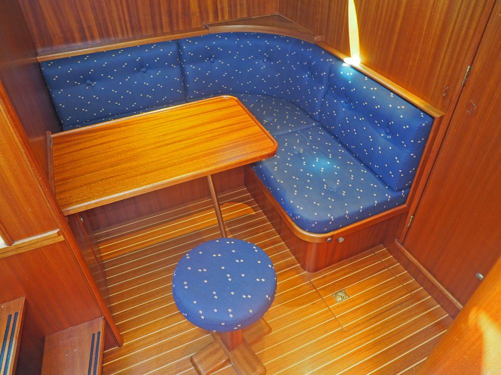 Cabin en avant, H&eacute;bergements